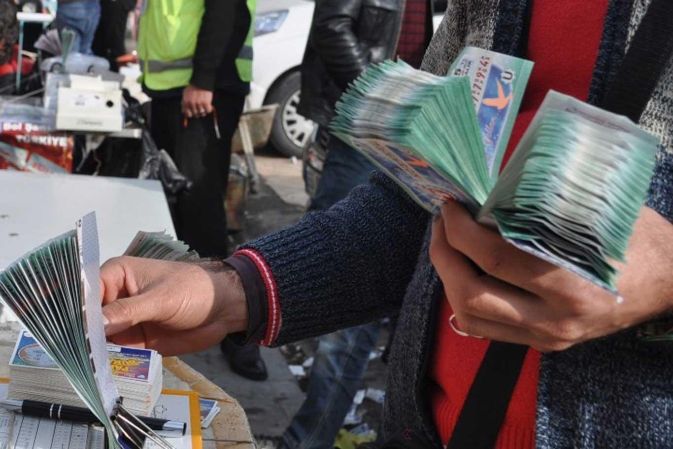 "Devlet topladıkları vergilerle milletin inancına savaş açamaz"